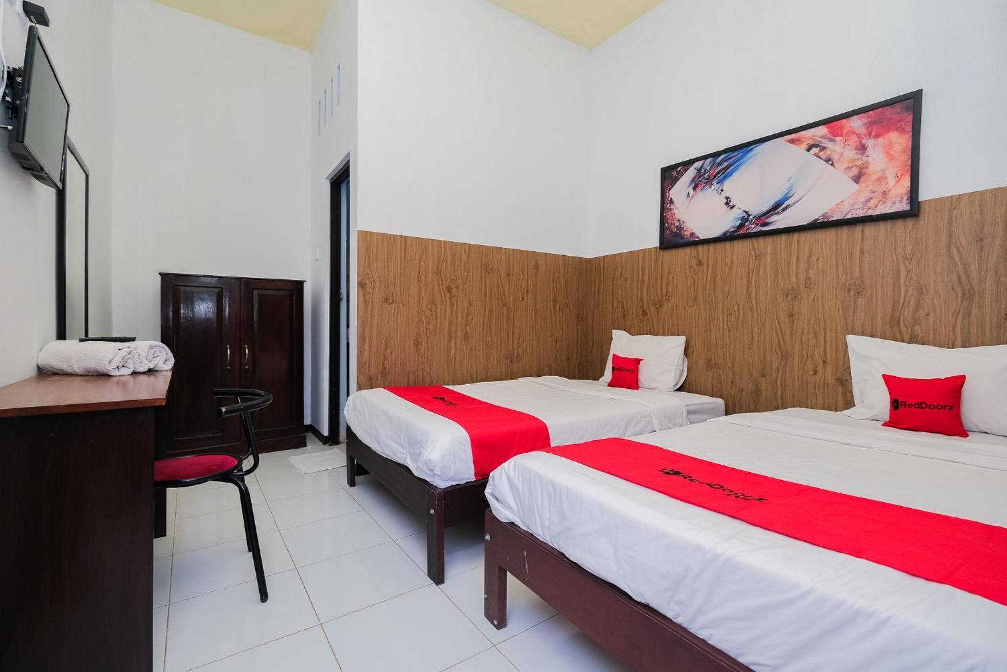 Reddoorz Syariah Near Rsud Tuban酒店 外观 照片